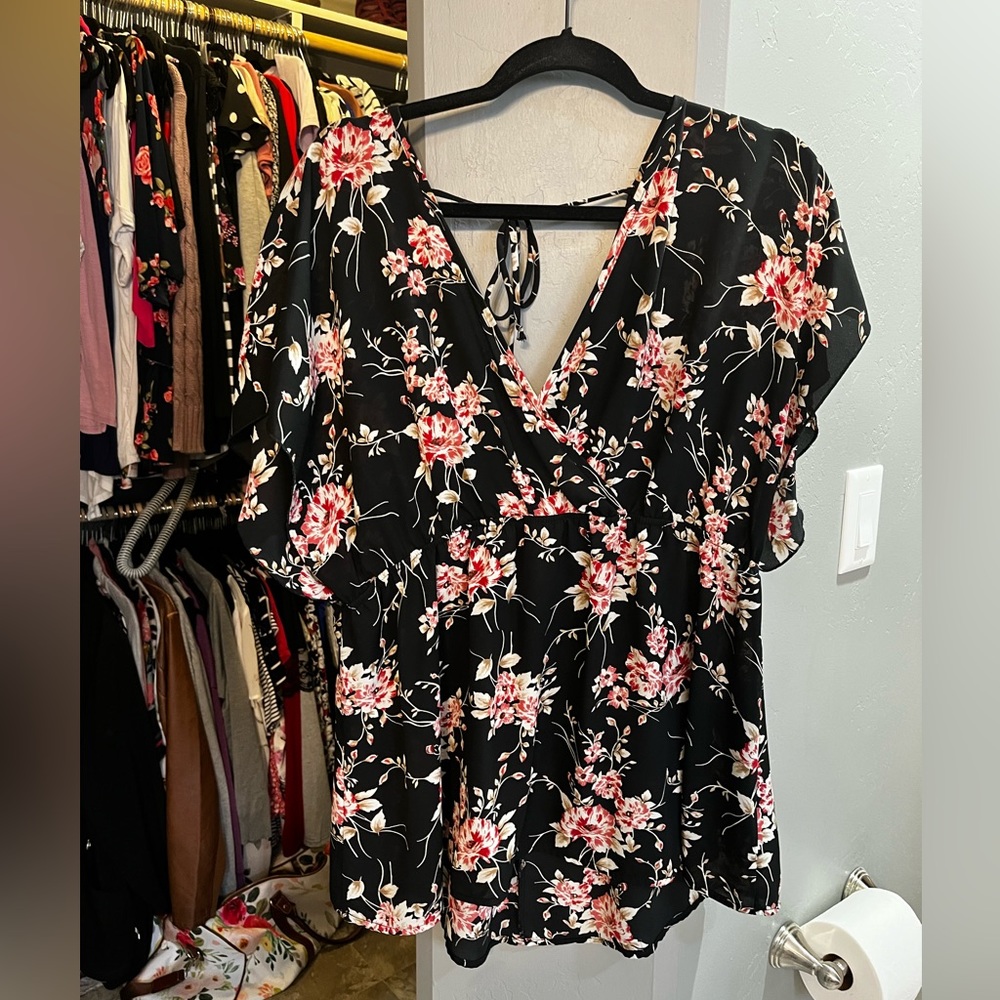 Torrid floral blouse size 1